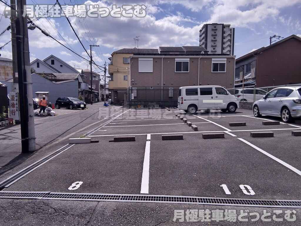 大阪市東住吉区杭全6丁目846-2.846-3の月極駐車場1
