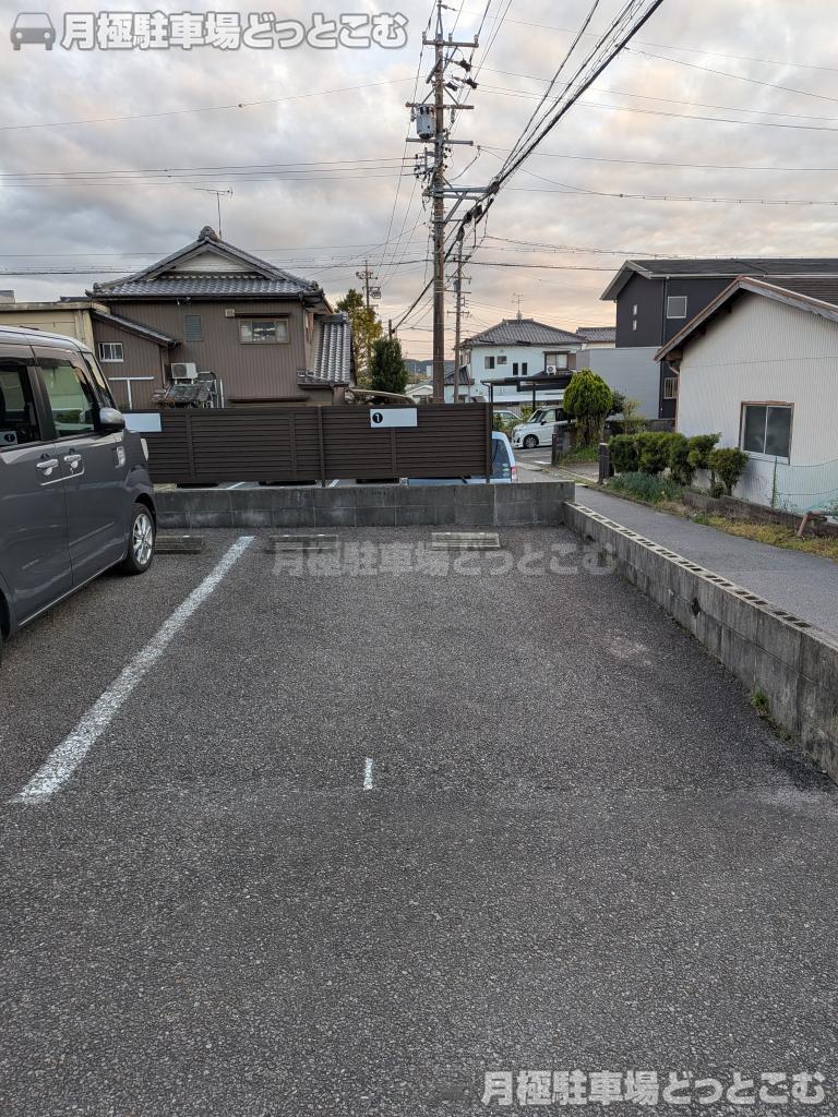 岡崎市丸山町上ノ野71-1の月極駐車場5
