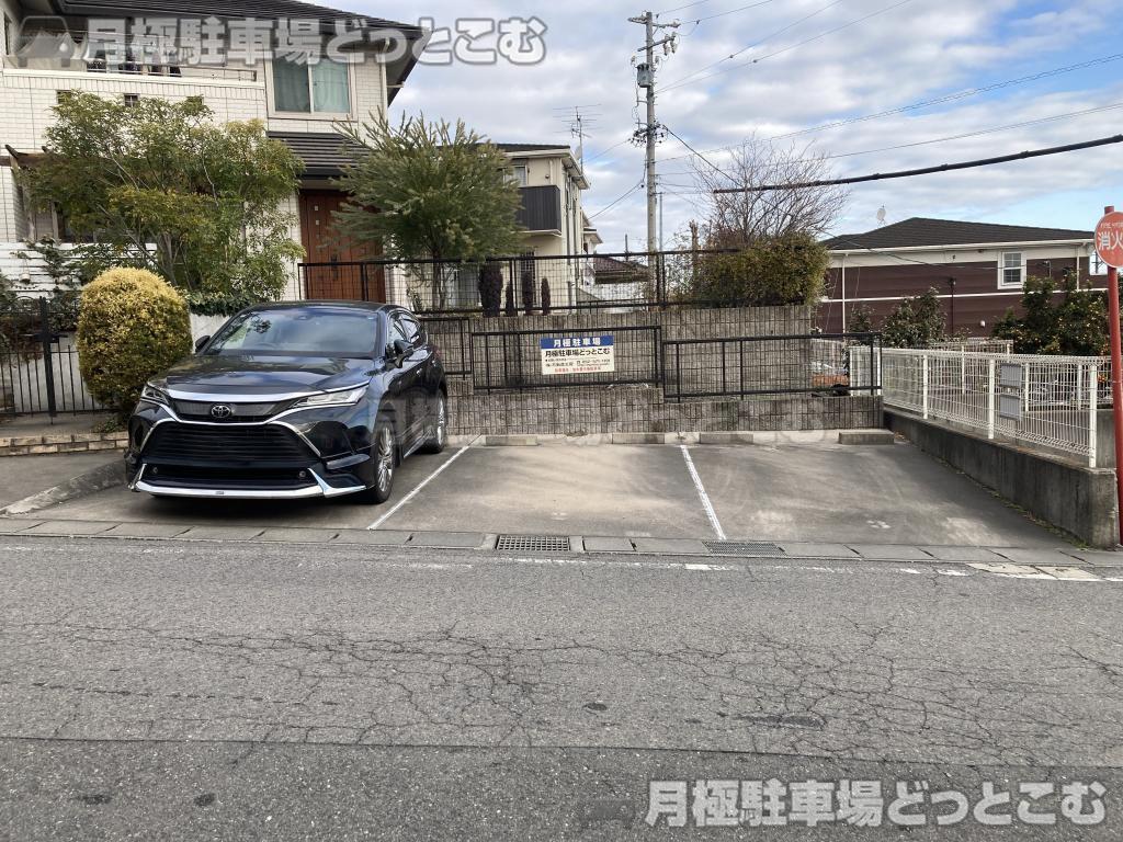 東海市加木屋町編笠30の月極駐車場1