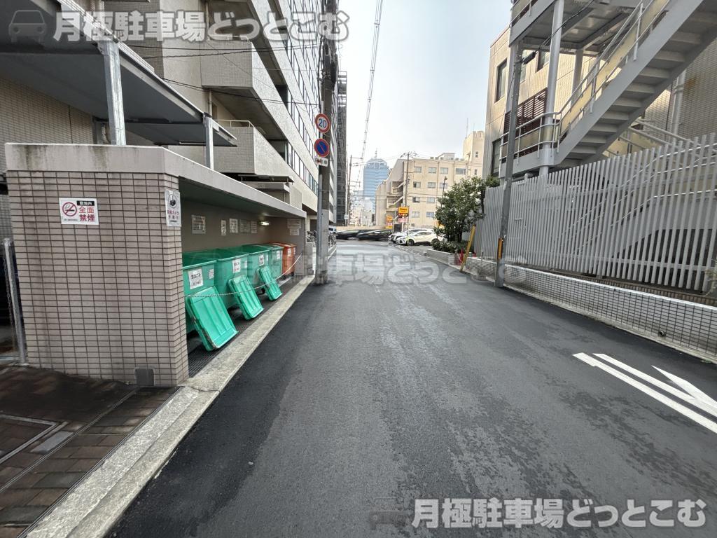 堺市堺区北花田口町2丁目3番10号の月極駐車場5