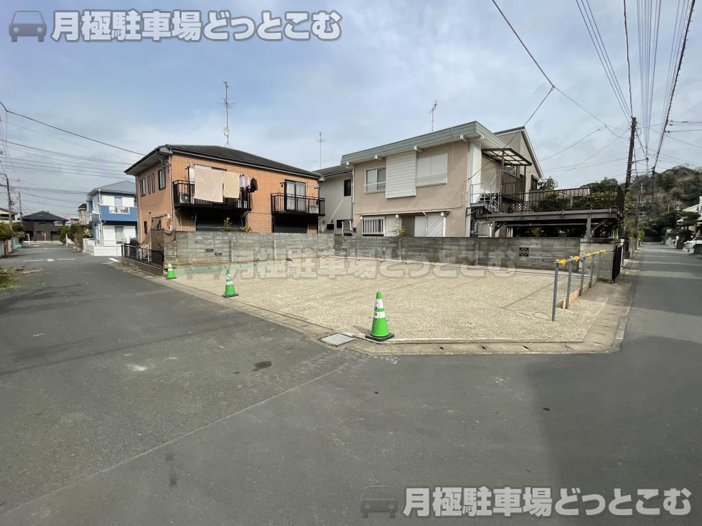 鎌倉市手広2丁目133-102の月極駐車場3