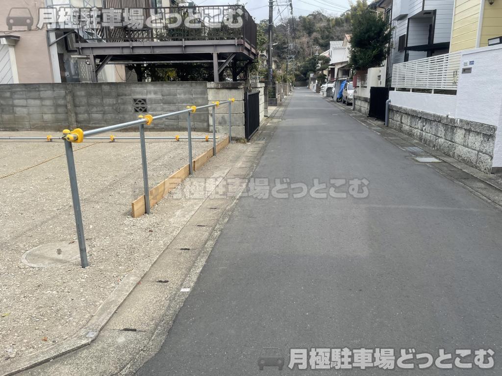 鎌倉市手広2丁目133-102の月極駐車場7