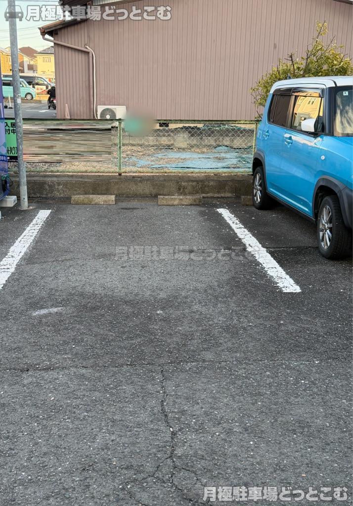 岐阜市南鶉5丁目55の月極駐車場3