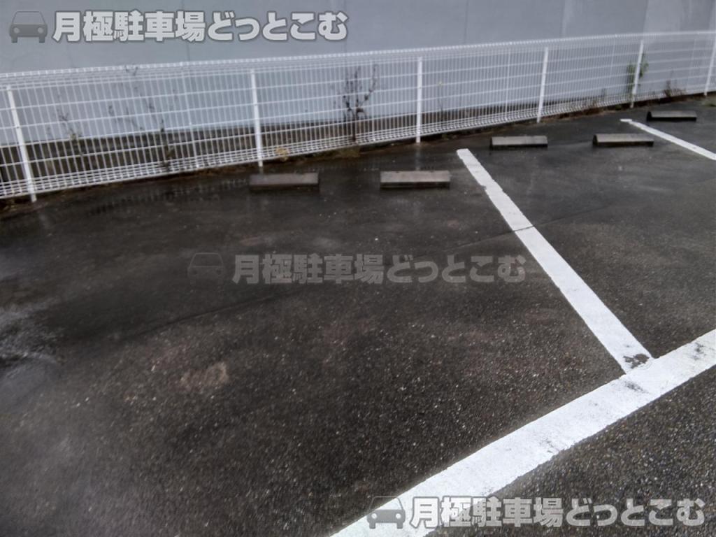 名古屋市千種区新西1丁目106番の月極駐車場2