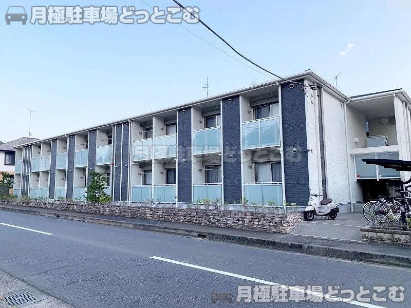 秦野市西大竹241－4の月極駐車場1