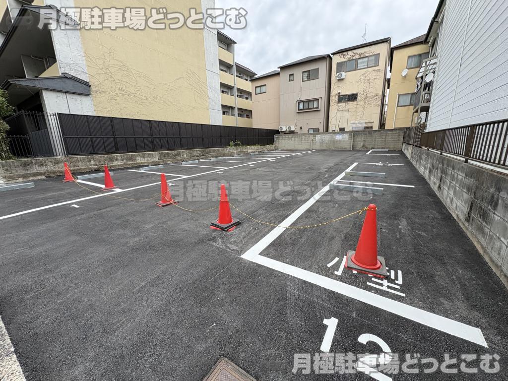 京都市上京区黒門通1条半丁上る東入横神明町782-1、784-1の月極駐車場3