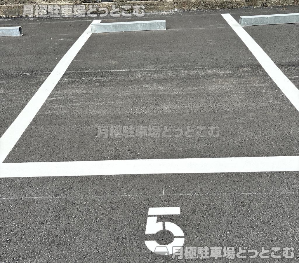 京都市上京区黒門通1条半丁上る東入横神明町782-1、784-1の月極駐車場5