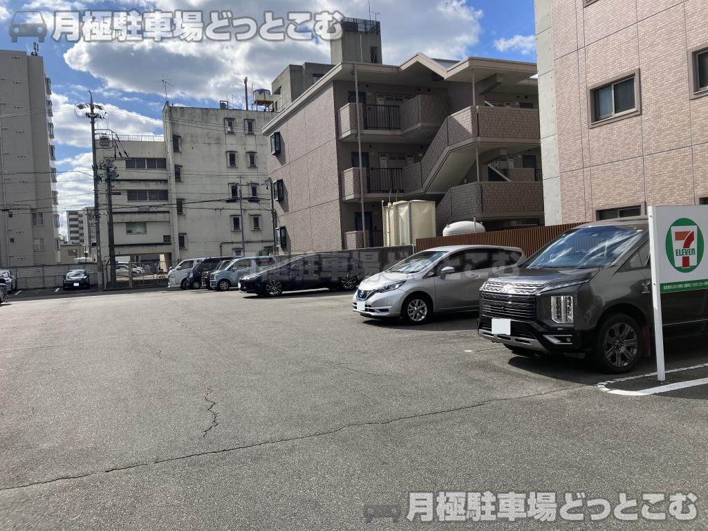 名古屋市北区上飯田南町5丁目の月極駐車場3