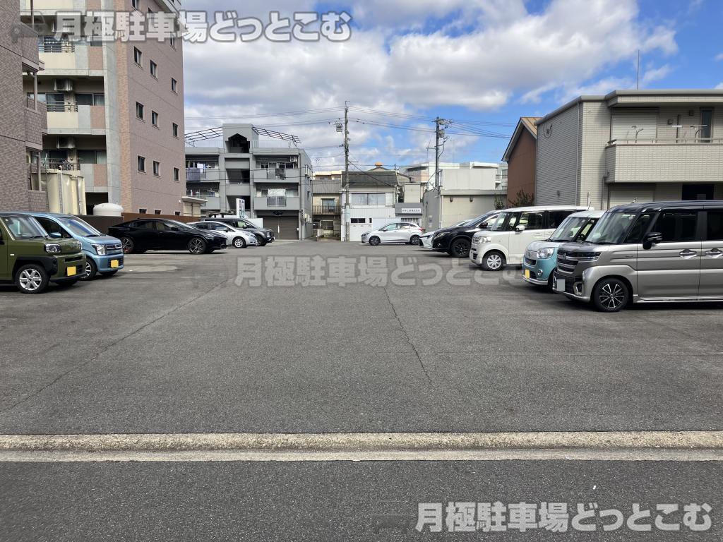 名古屋市北区上飯田南町5丁目の月極駐車場4