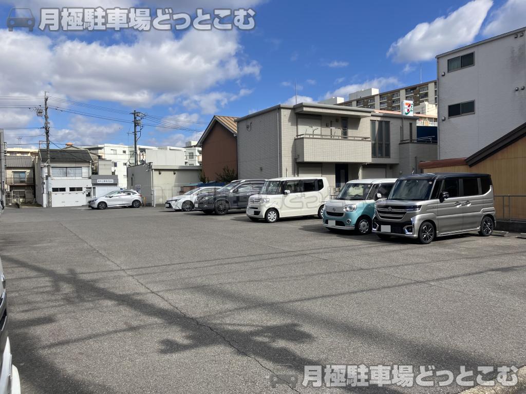 名古屋市北区上飯田南町5丁目の月極駐車場6