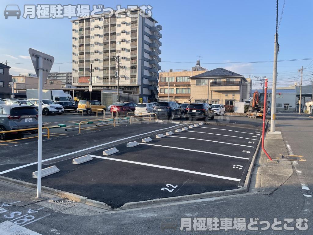 名古屋市熱田区三番町501-1の月極駐車場1