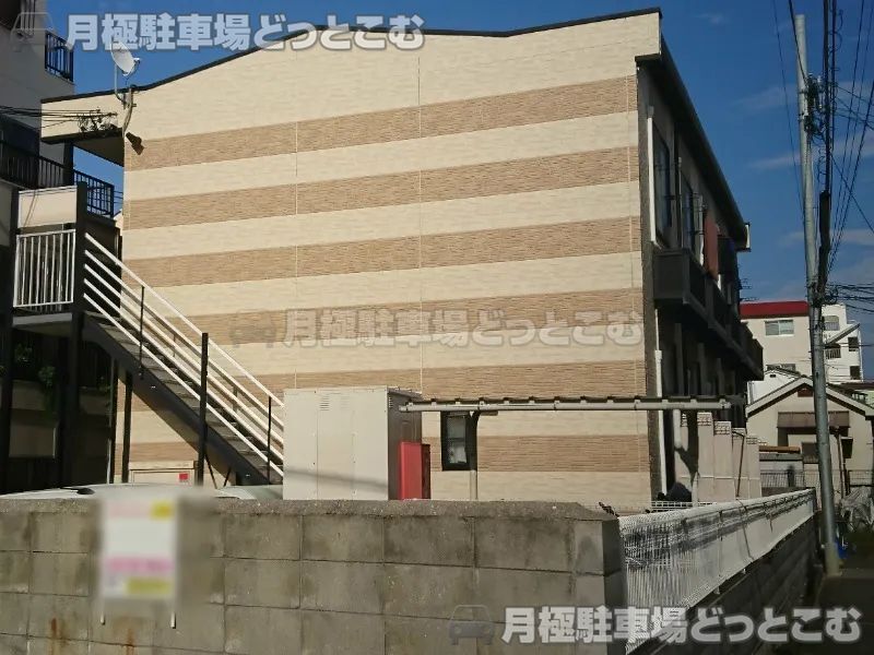 神戸市須磨区大田町6－4－15の月極駐車場1