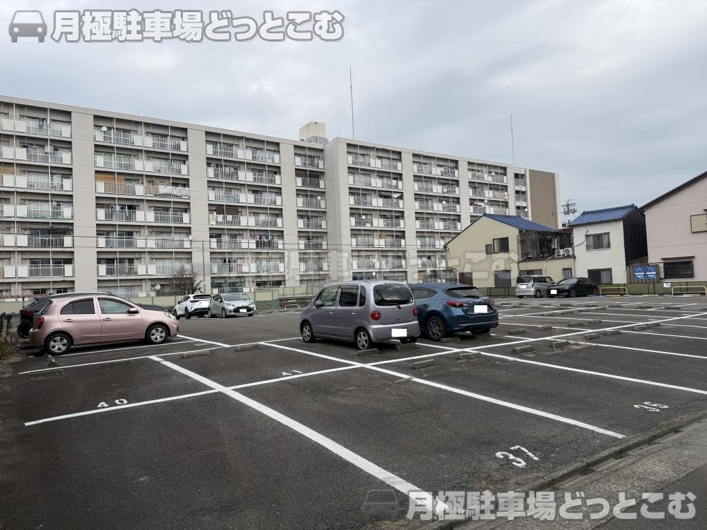 名古屋市北区志賀町3丁目54の月極駐車場2