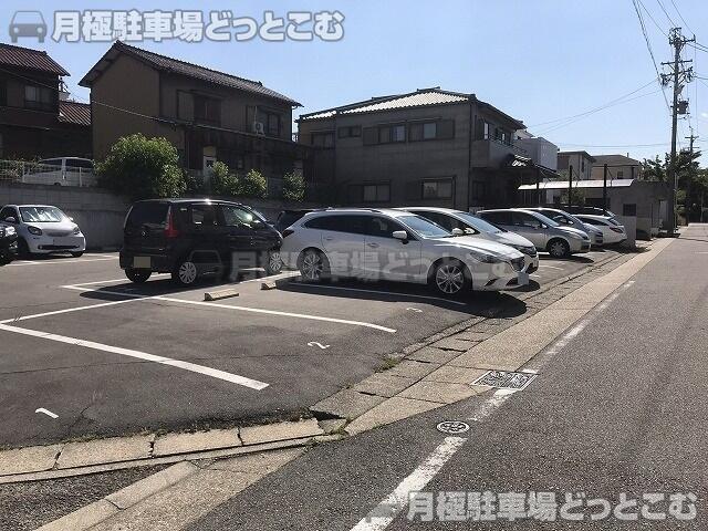 名古屋市名東区西里町1丁目21.22の月極駐車場2