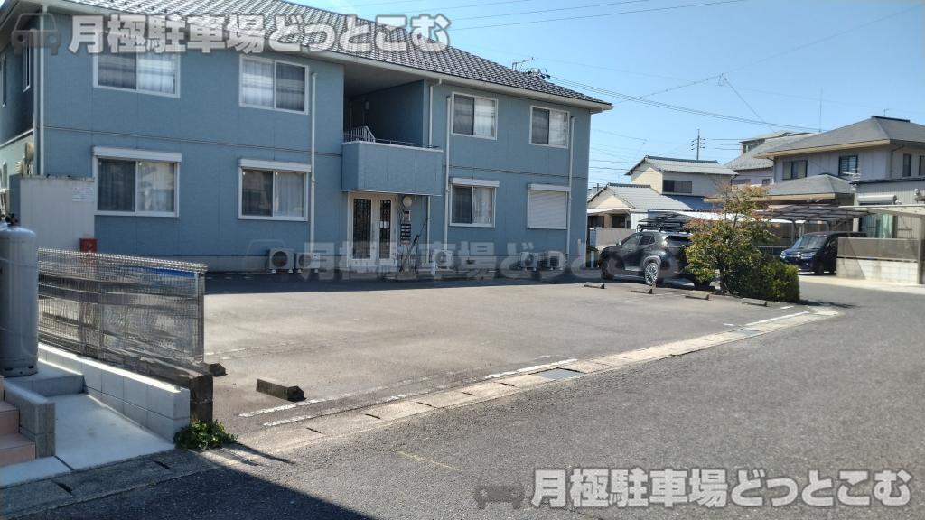 清須市清洲3丁目16-1の月極駐車場1