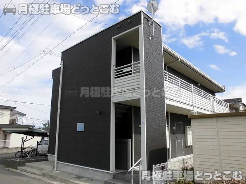 伊達市岡前39の月極駐車場1