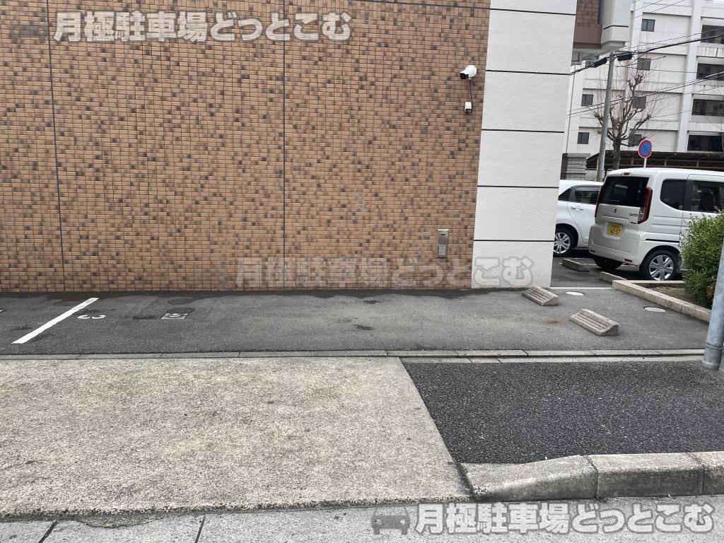 名古屋市中区大須4丁目16-34の月極駐車場4