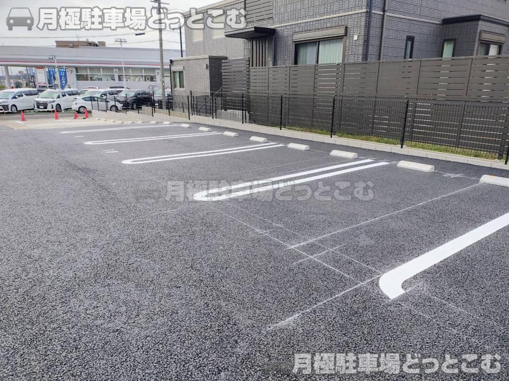 名古屋市緑区白土227 番 1の月極駐車場2