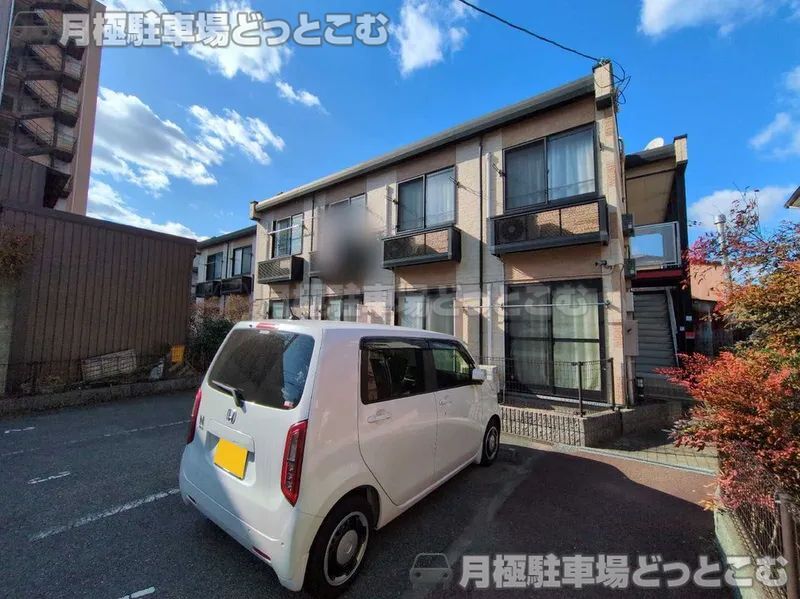 姫路市伊伝居43－2の月極駐車場1