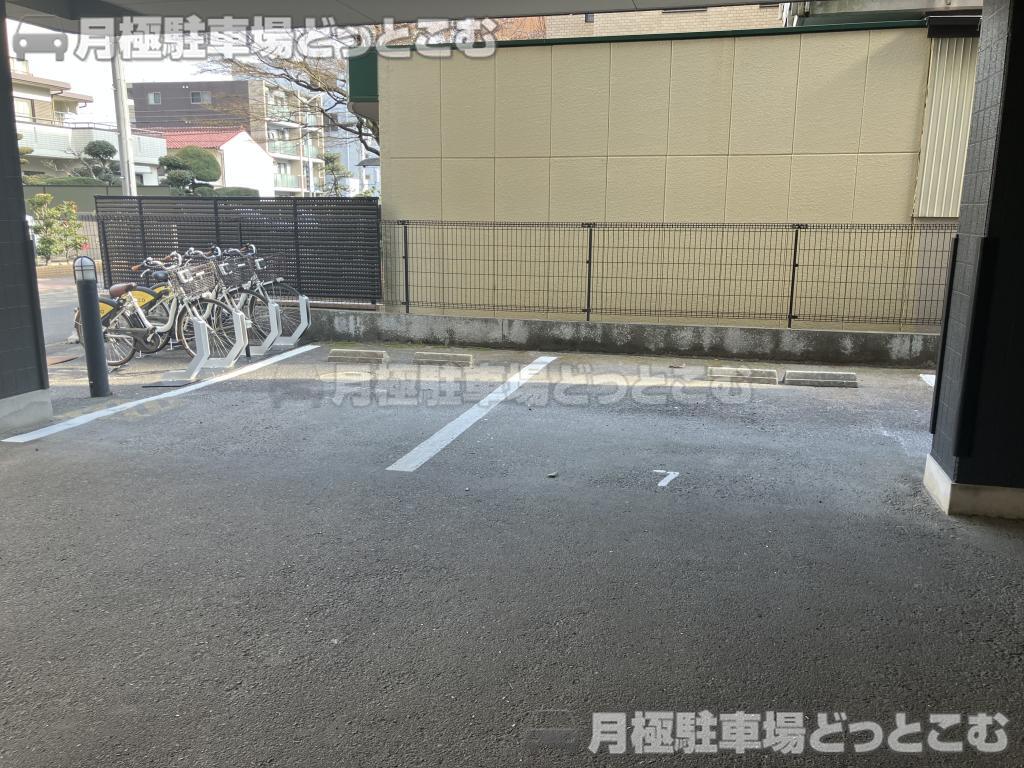 名古屋市西区上名古屋2丁目26-24の月極駐車場4