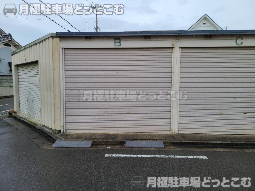 東大阪市加納2丁目502番4の月極駐車場2