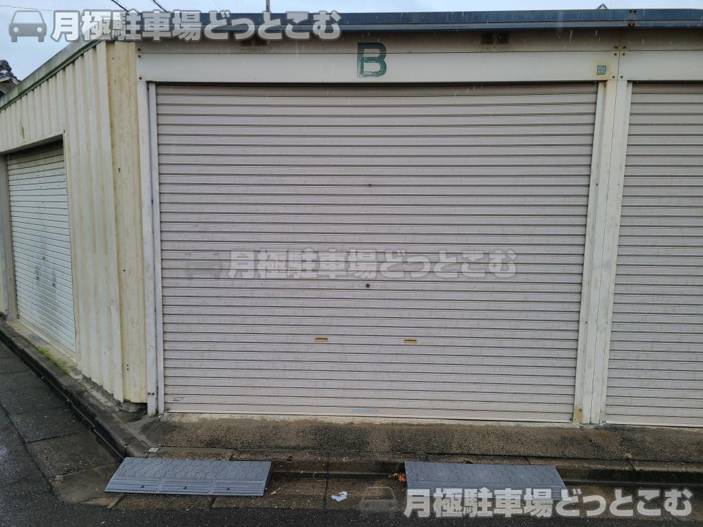 東大阪市加納2丁目502番4の月極駐車場4