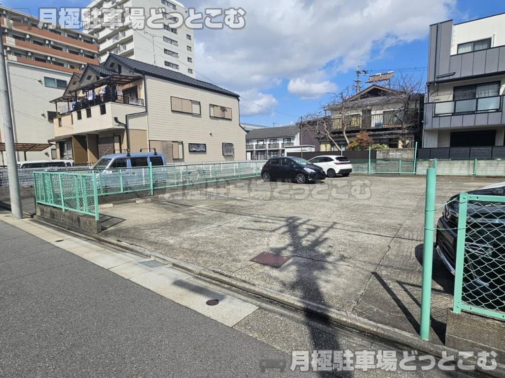 名古屋市熱田区大宝4丁目1609の月極駐車場2