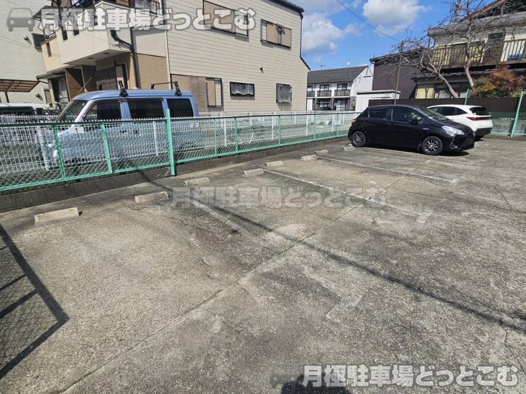 名古屋市熱田区大宝4丁目1609の月極駐車場4