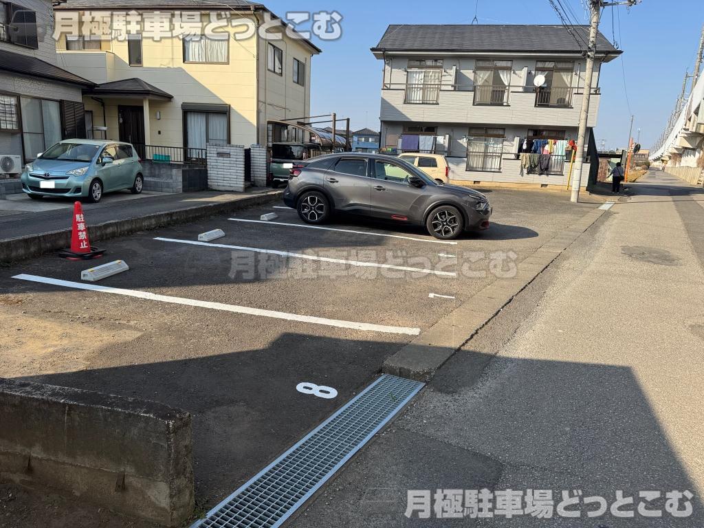 古河市女沼818の月極駐車場2