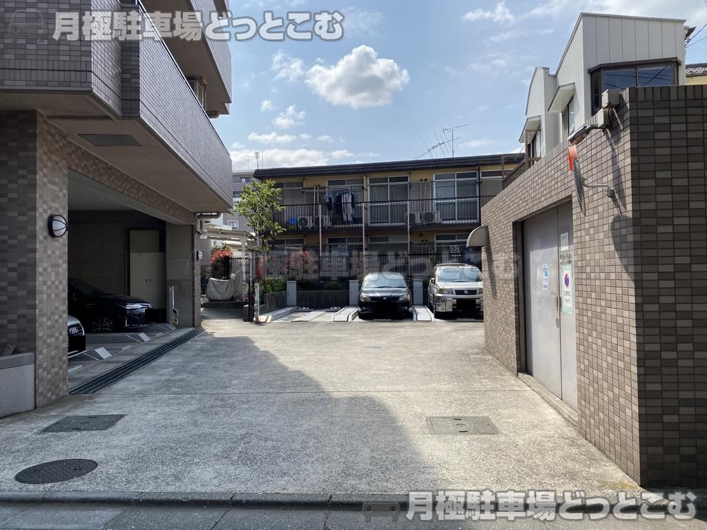 川崎市川崎区浅田4-7-7の月極駐車場2