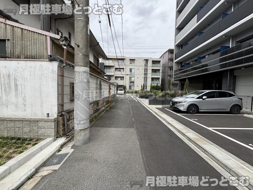 名古屋市中村区井深町8-32の月極駐車場6