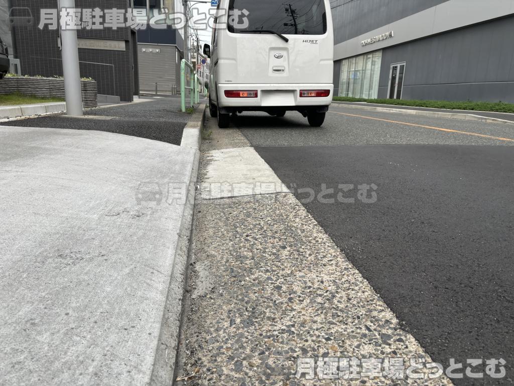 名古屋市中区金山5丁目18-1の月極駐車場10