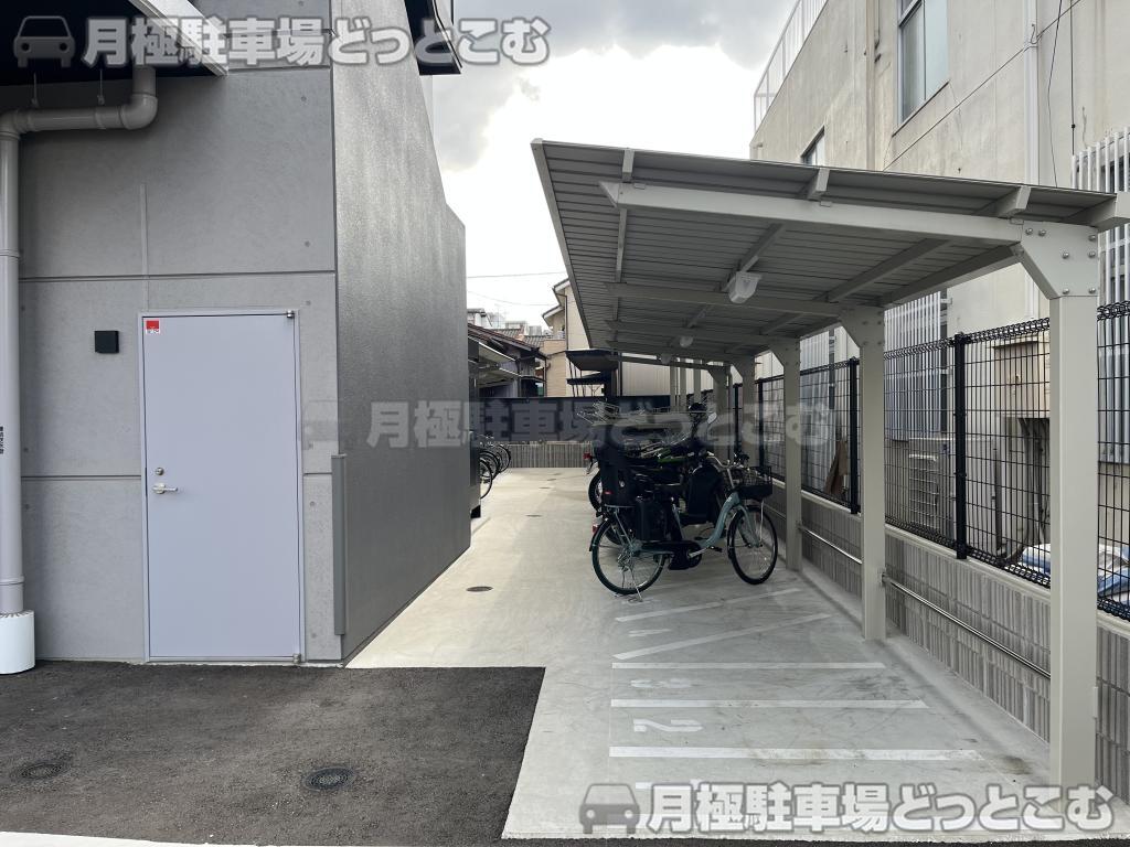 福岡市博多区博多駅南6丁目2-11の月極駐車場2