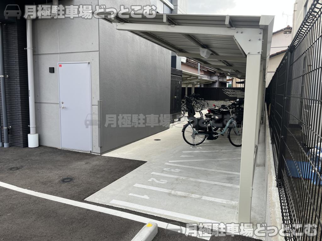 福岡市博多区博多駅南6丁目2-11の月極駐車場6