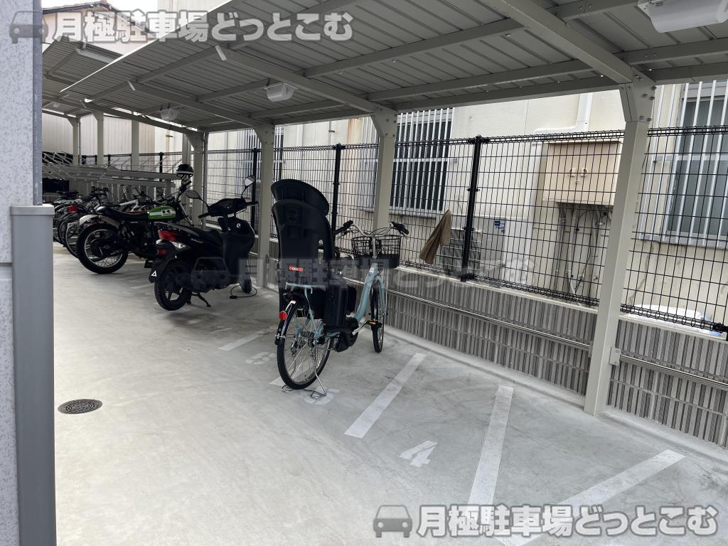 福岡市博多区博多駅南6丁目2-11の月極駐車場7