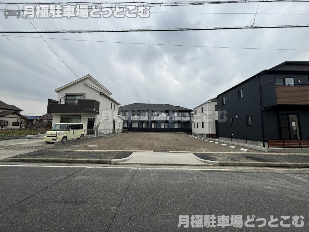 名古屋市名東区梅森坂1丁目2828番1の月極駐車場1