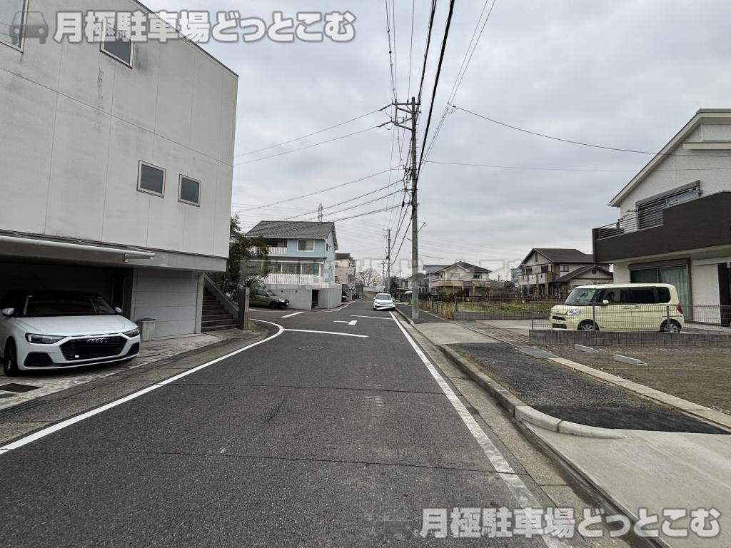 名古屋市名東区梅森坂1丁目2828番1の月極駐車場4