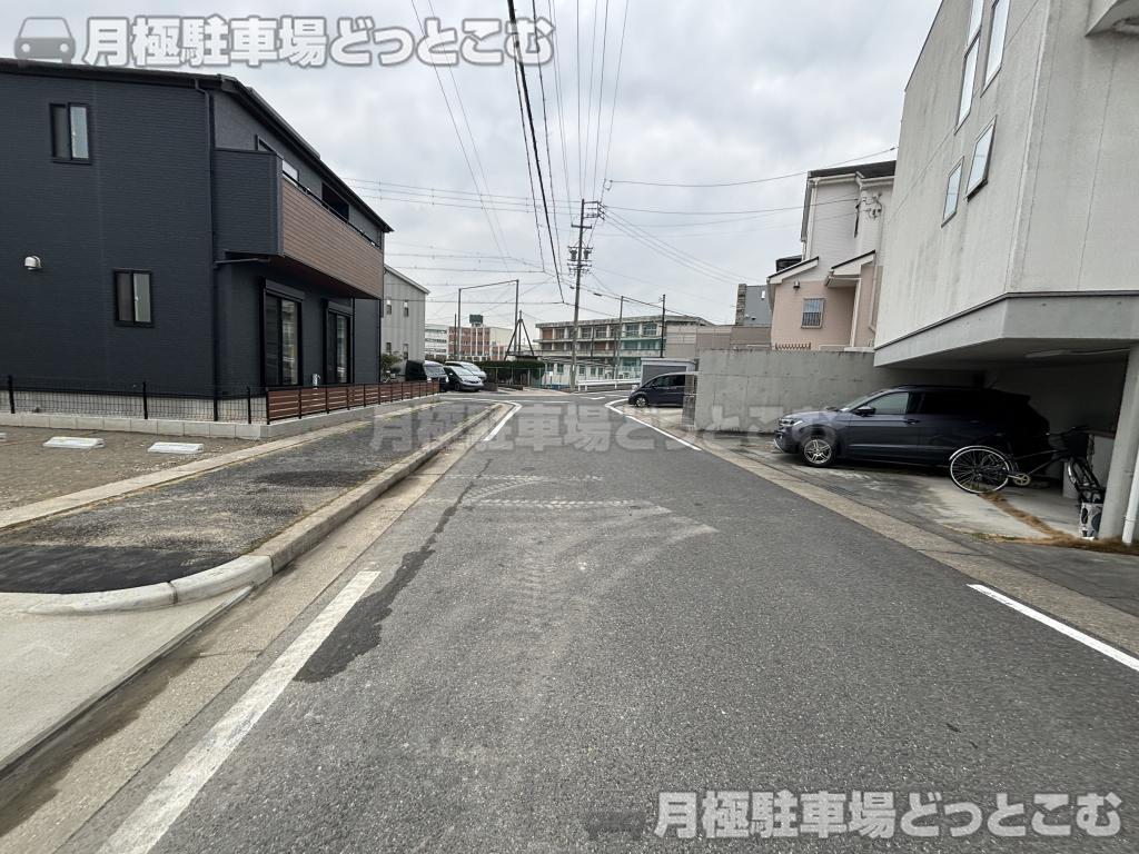 名古屋市名東区梅森坂1丁目2828番1の月極駐車場5