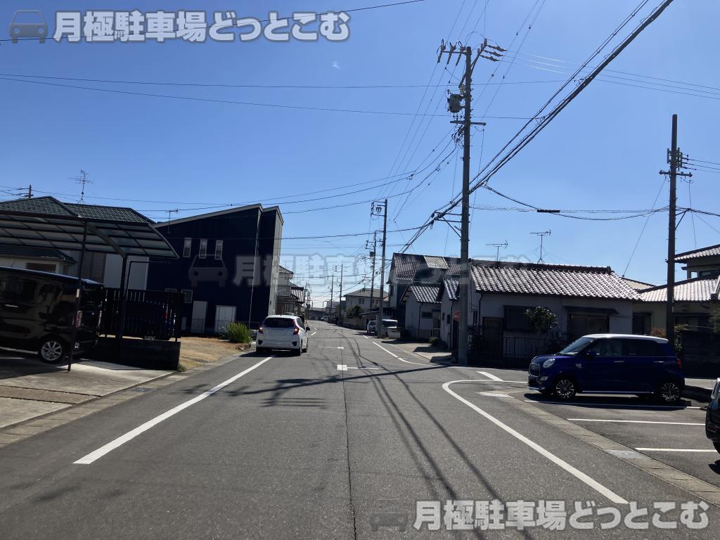 小牧市大山字山中2064番1の月極駐車場8