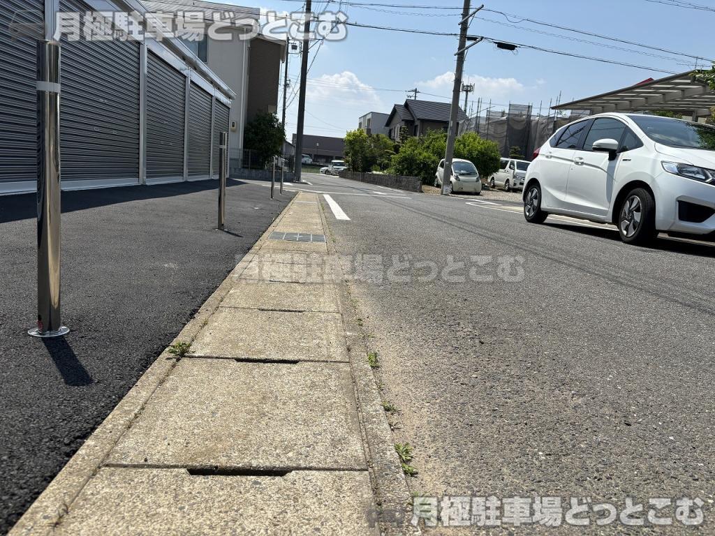 小牧市大山山中2061番の月極駐車場8