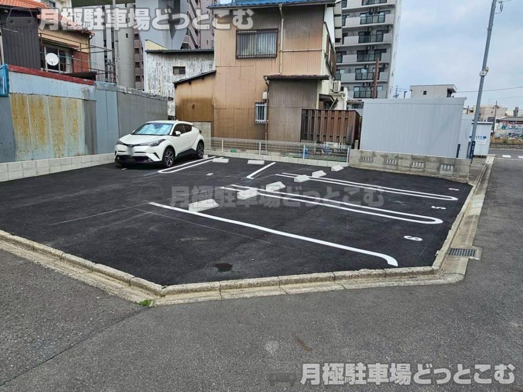 名古屋市北区清水1丁目11−11の月極駐車場1