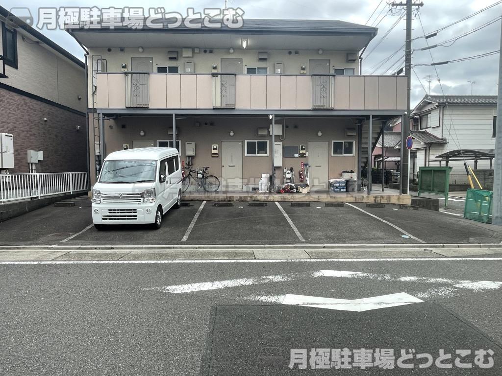 名古屋市港区金船町2丁目1-86の月極駐車場1