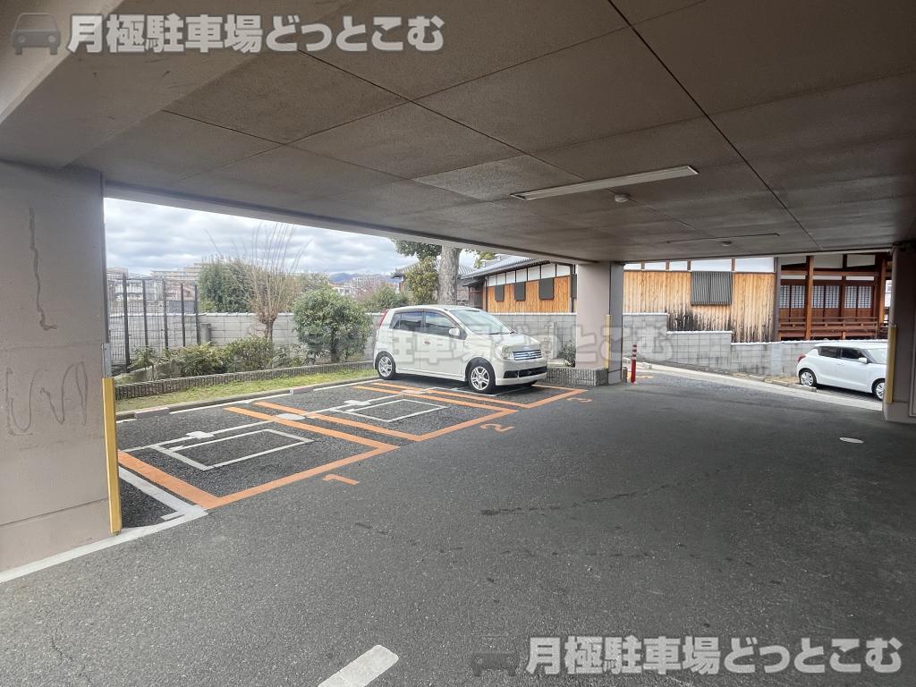 豊中市箕輪1丁目24-15の月極駐車場2