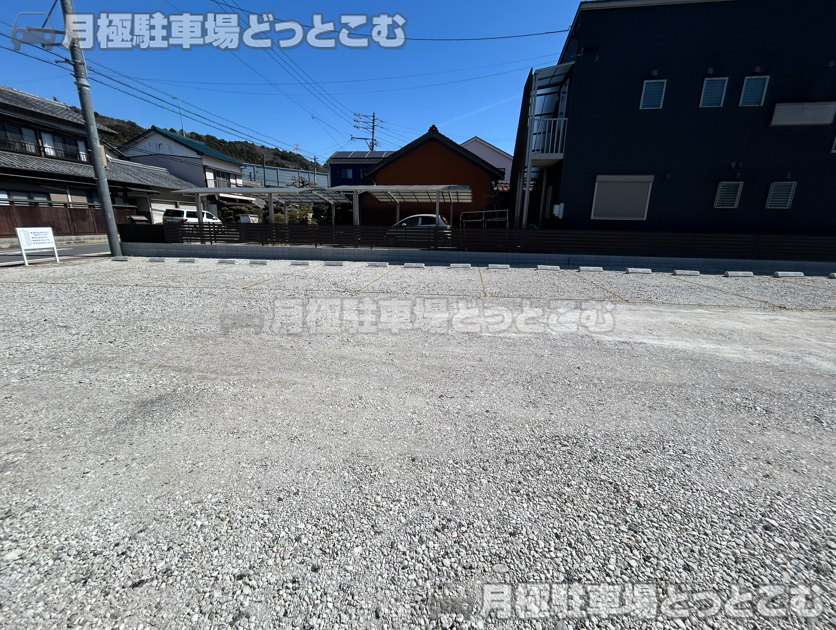 岡崎市市場町東町44の月極駐車場2