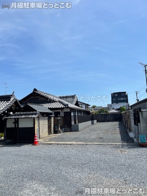 京都市左京区北門前町東大路二条481-3の月極駐車場2