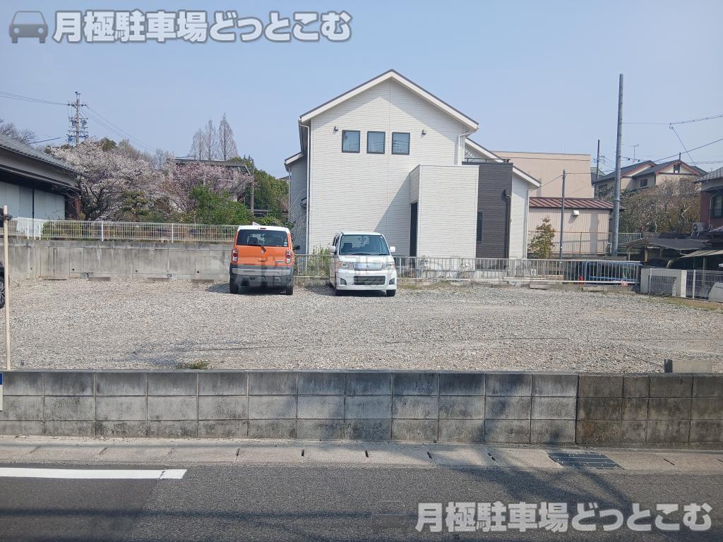 日進市浅田平子3-136の月極駐車場3