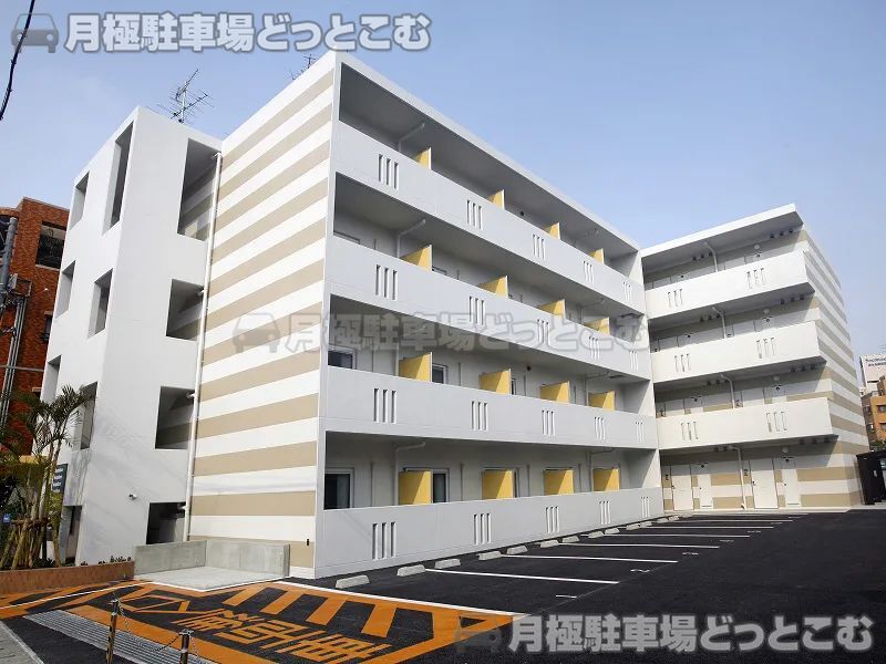 那覇市三原1－14－11の月極駐車場1