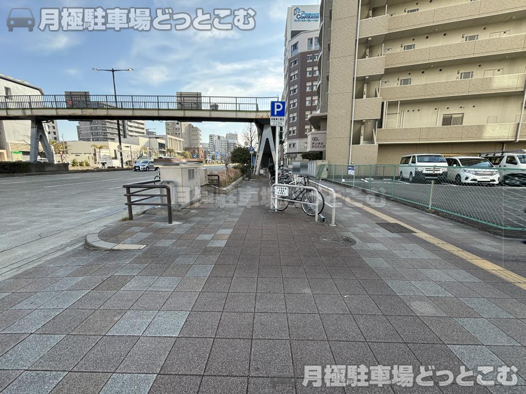 名古屋市東区東桜2丁目203-1,203-2,209の月極駐車場9