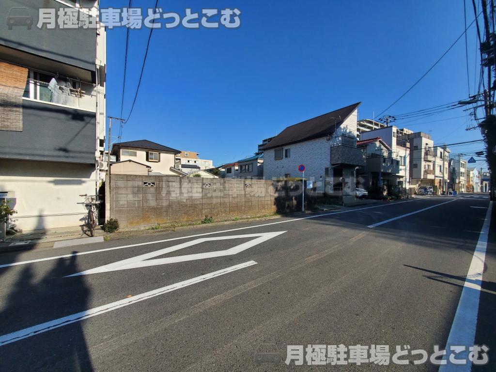 大田区西六郷2丁目51-14の月極駐車場3