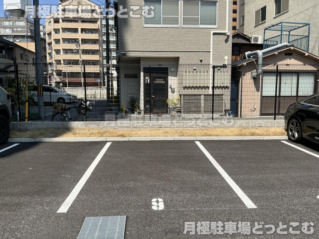 大阪市大正区三軒家東2丁目3-18の月極駐車場3